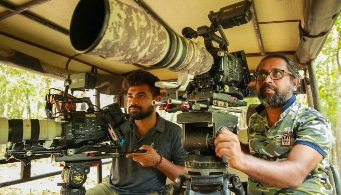Filming Crew Guided Elephant Safari photo 1